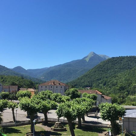 Le Chateau Aspet B&B Luaran gambar
