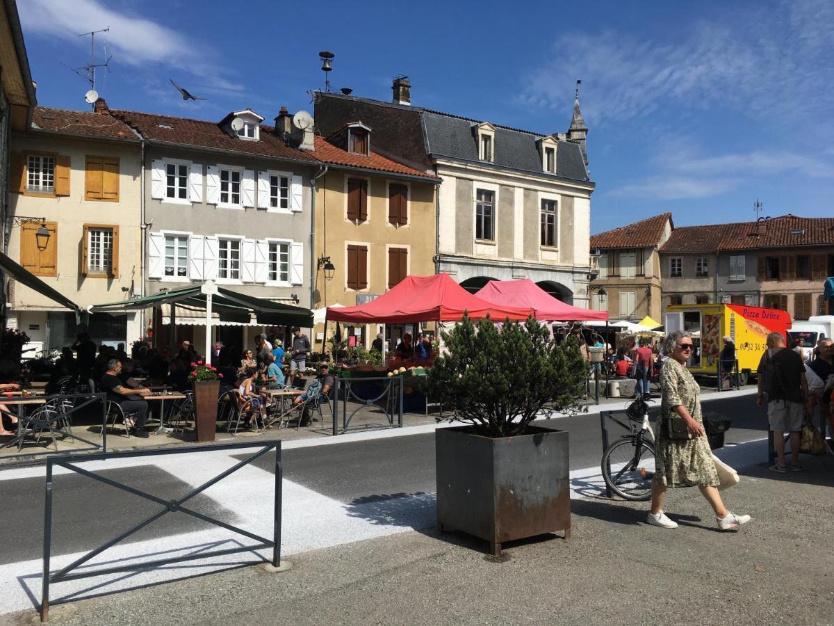 Le Chateau Aspet B&B Luaran gambar